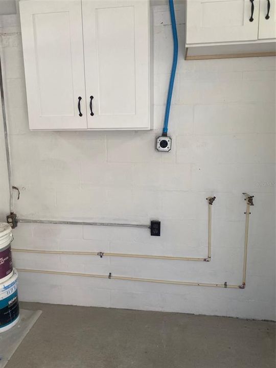 For Sale: $259,000 (2 beds, 1 baths, 700 Square Feet)