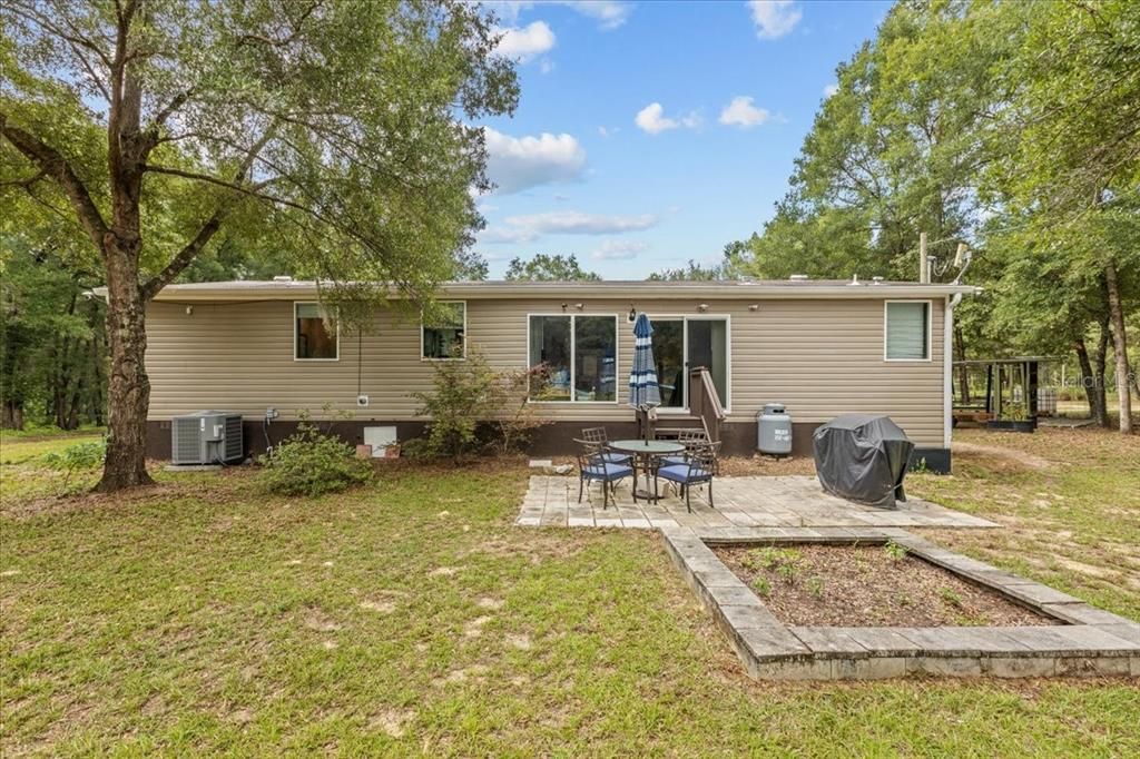 Activo con contrato: $296,000 (3 camas, 2 baños, 1568 Pies cuadrados)