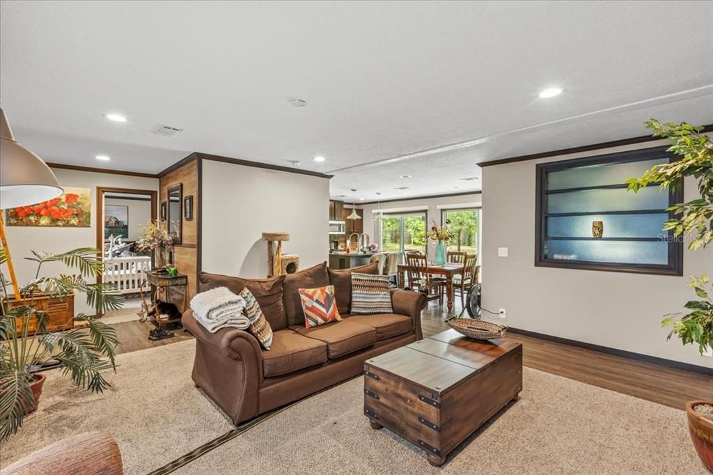 Activo con contrato: $296,000 (3 camas, 2 baños, 1568 Pies cuadrados)