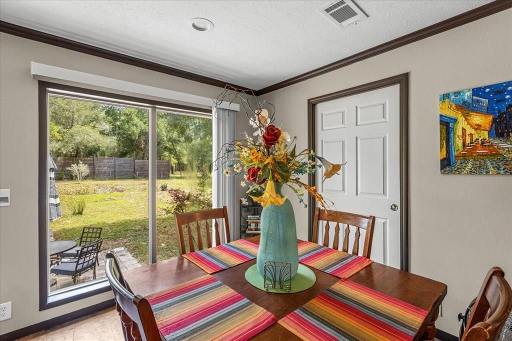 Activo con contrato: $296,000 (3 camas, 2 baños, 1568 Pies cuadrados)