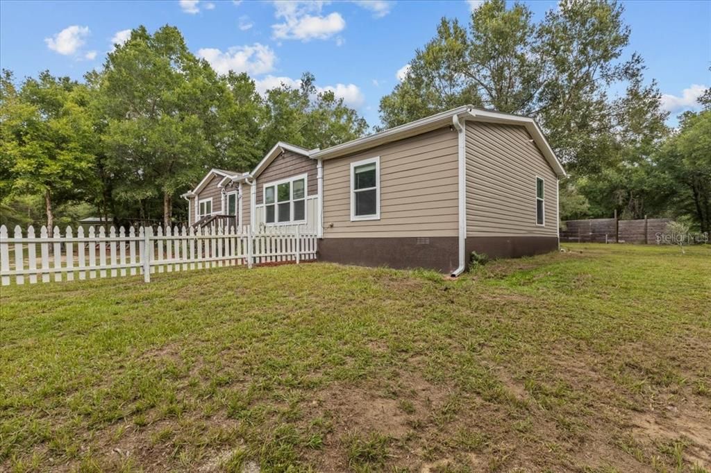 Activo con contrato: $296,000 (3 camas, 2 baños, 1568 Pies cuadrados)