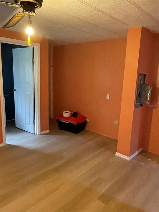 Activo con contrato: $95,000 (2 camas, 2 baños, 840 Pies cuadrados)