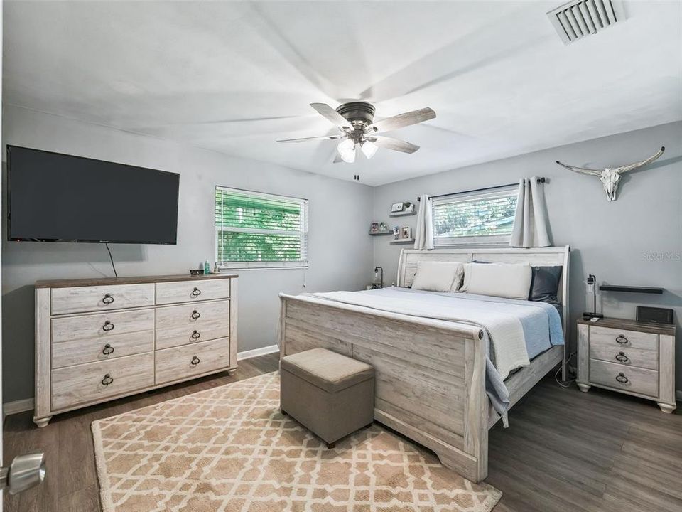 Activo con contrato: $316,000 (2 camas, 2 baños, 1825 Pies cuadrados)