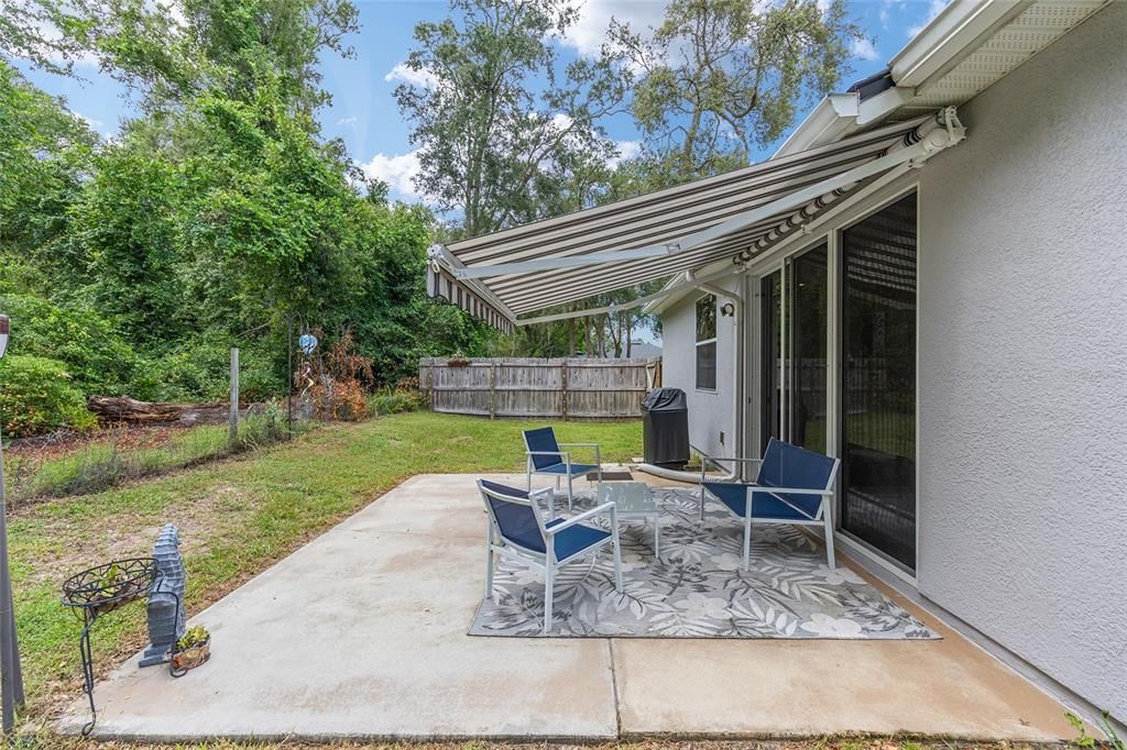 Activo con contrato: $249,000 (3 camas, 2 baños, 1406 Pies cuadrados)