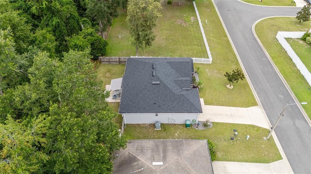 Activo con contrato: $249,000 (3 camas, 2 baños, 1406 Pies cuadrados)