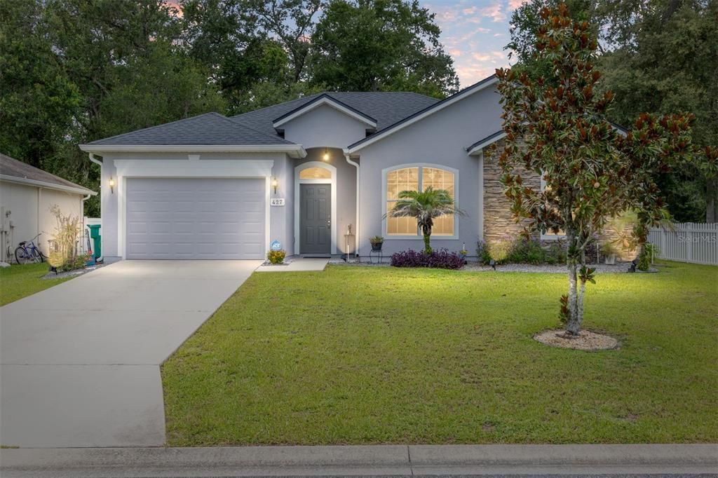 Activo con contrato: $249,000 (3 camas, 2 baños, 1406 Pies cuadrados)