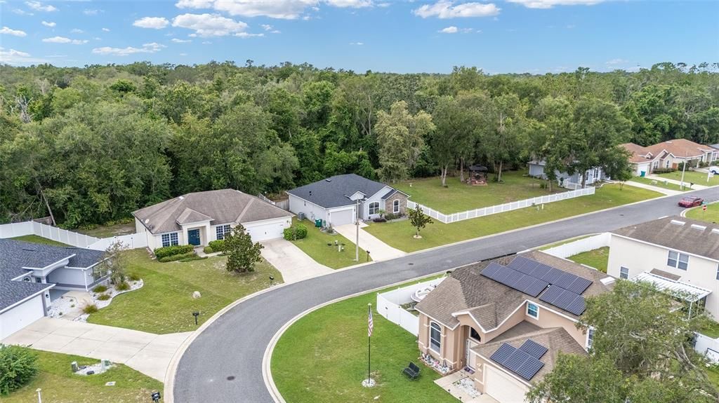 Activo con contrato: $249,000 (3 camas, 2 baños, 1406 Pies cuadrados)