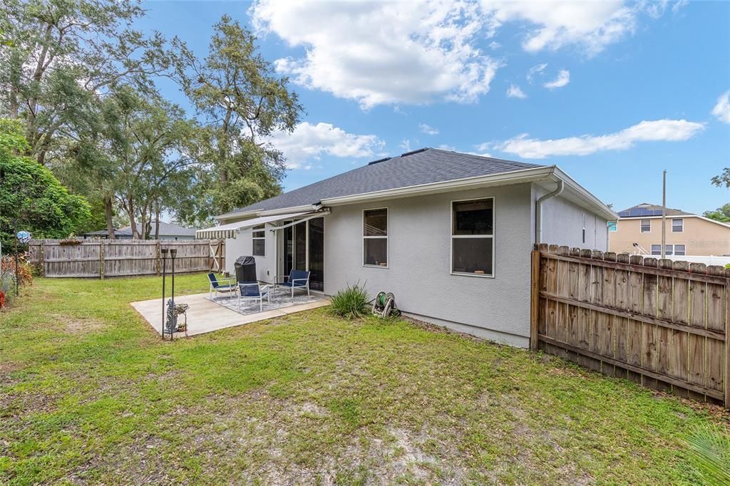 Activo con contrato: $249,000 (3 camas, 2 baños, 1406 Pies cuadrados)