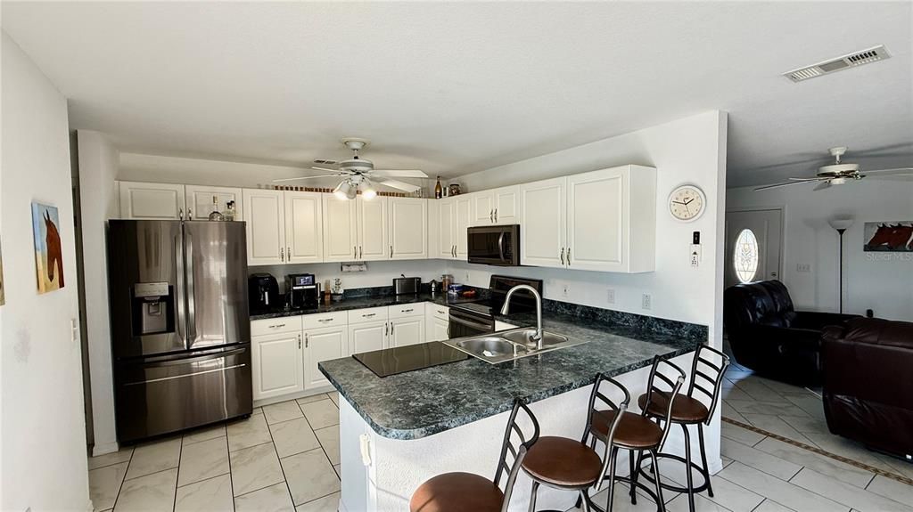 En Venta: $950,000 (3 camas, 3 baños, 1526 Pies cuadrados)