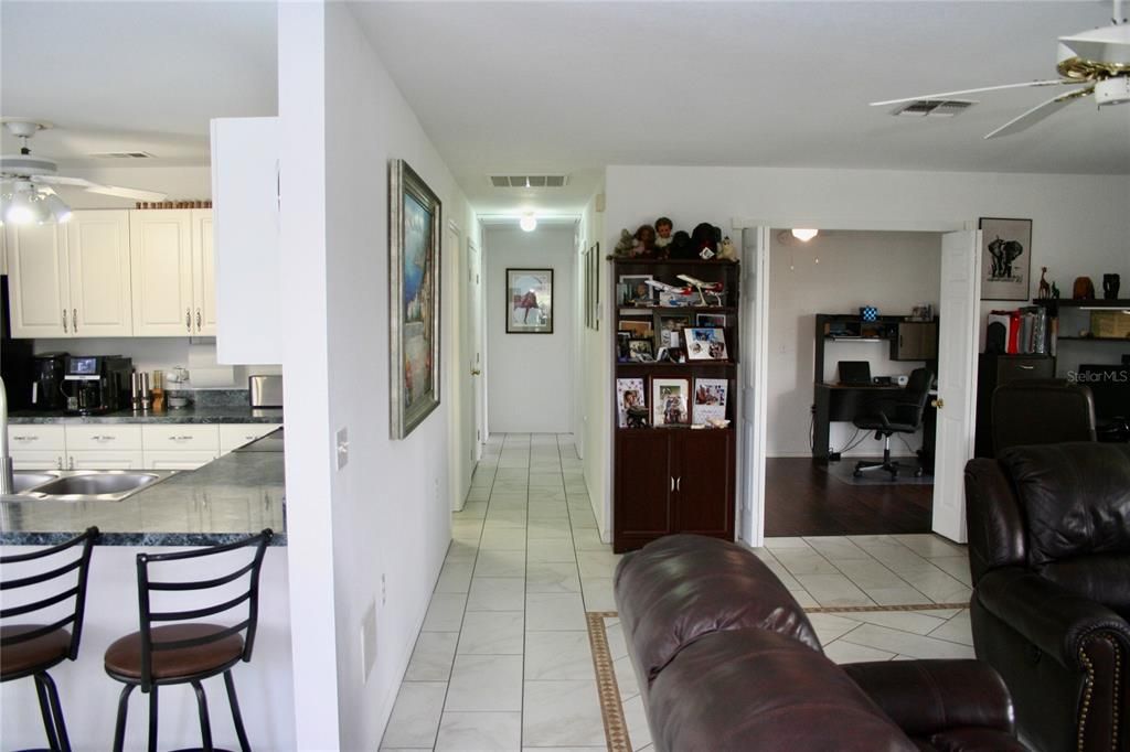 En Venta: $950,000 (3 camas, 3 baños, 1526 Pies cuadrados)