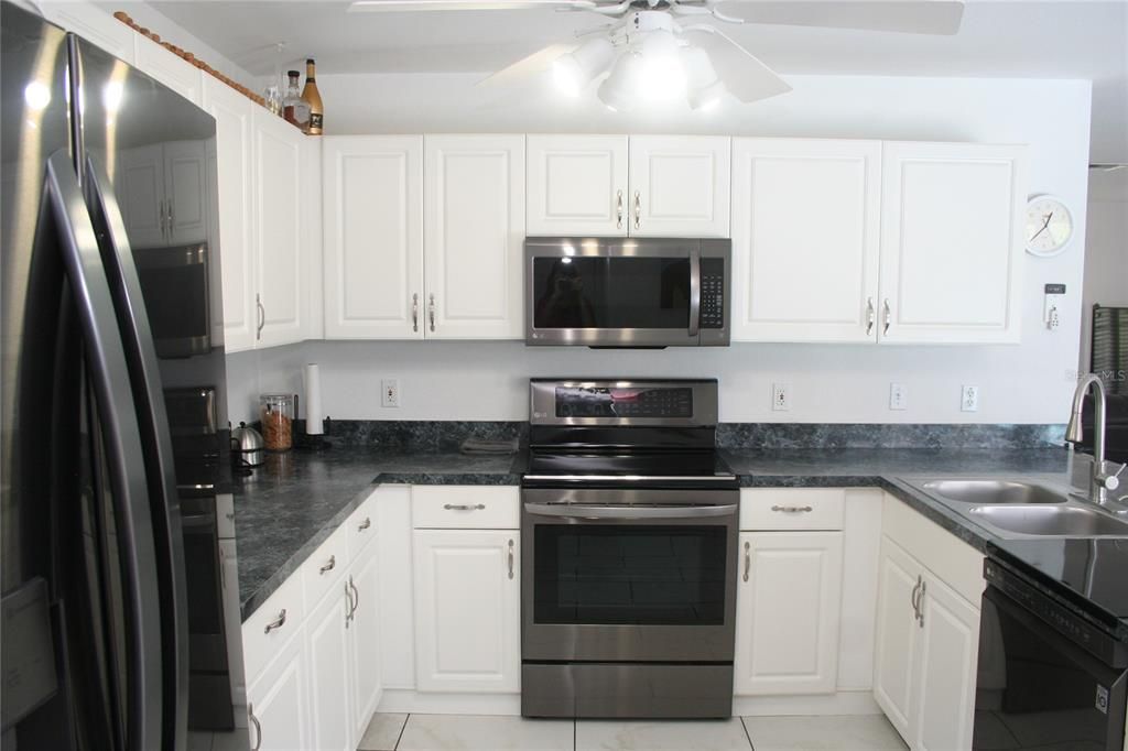 En Venta: $950,000 (3 camas, 3 baños, 1526 Pies cuadrados)