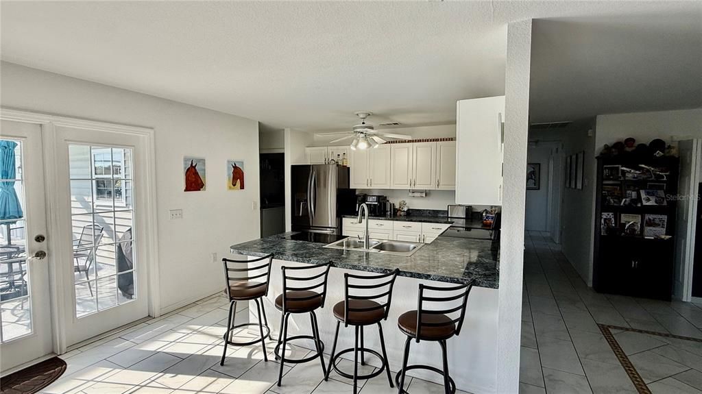 En Venta: $950,000 (3 camas, 3 baños, 1526 Pies cuadrados)