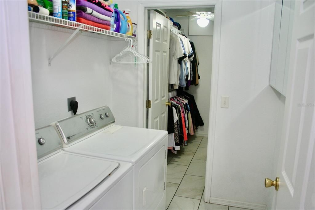 En Venta: $950,000 (3 camas, 3 baños, 1526 Pies cuadrados)