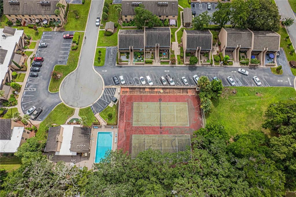 Под контрактом: $105,000 (1 спален, 1 ванн, 672 Квадратных фут)