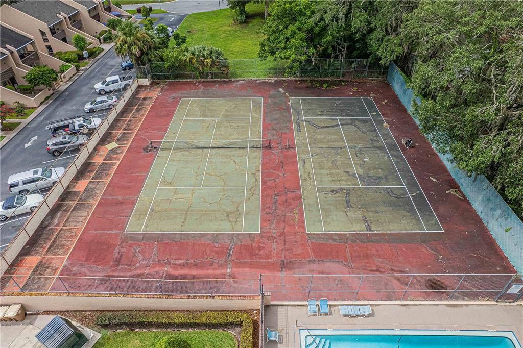 Под контрактом: $105,000 (1 спален, 1 ванн, 672 Квадратных фут)