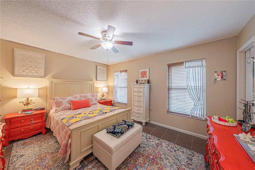 Под контрактом: $105,000 (1 спален, 1 ванн, 672 Квадратных фут)