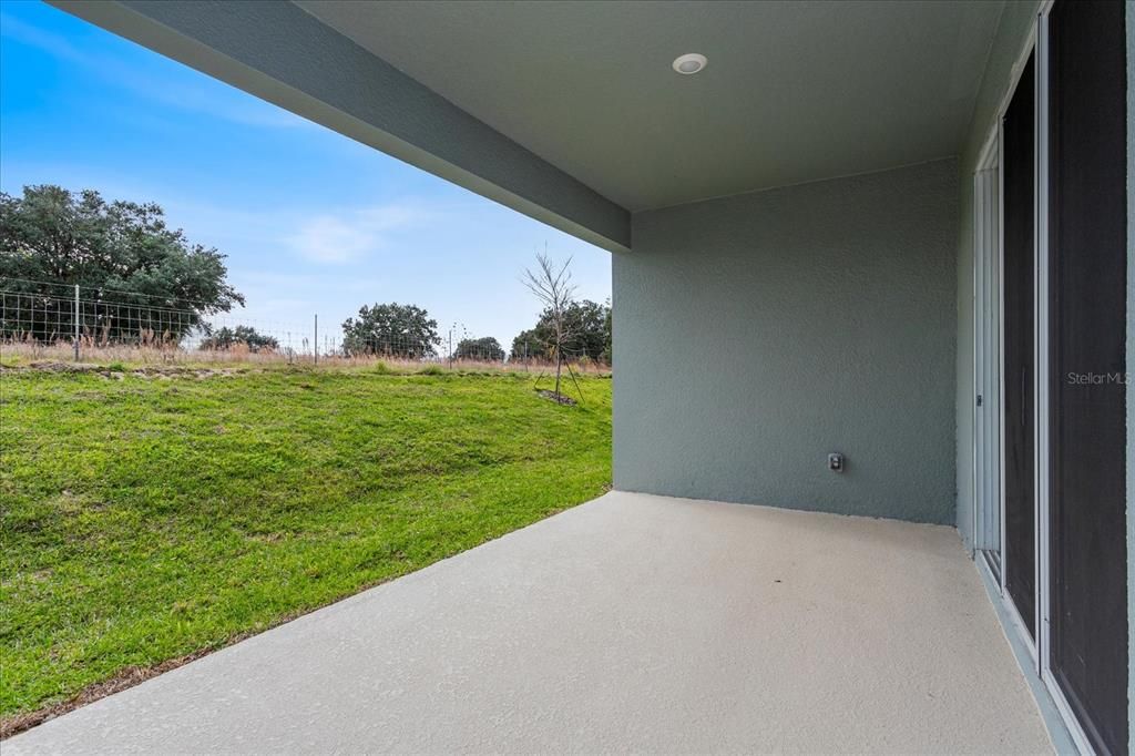 合同活跃: $602,588 (5 贝兹, 3 浴室, 3076 平方英尺)