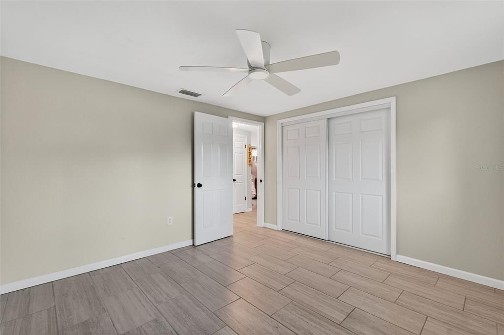 На продажу: $369,900 (3 спален, 2 ванн, 1467 Квадратных фут)