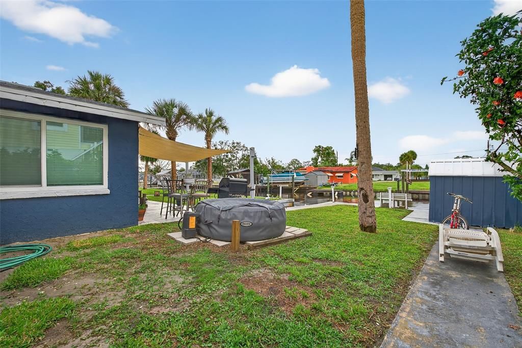 На продажу: $369,900 (3 спален, 2 ванн, 1467 Квадратных фут)