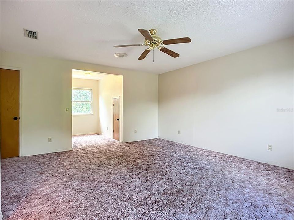 Active With Contract: $699,000 (3 beds, 2 baths, 2216 Square Feet)