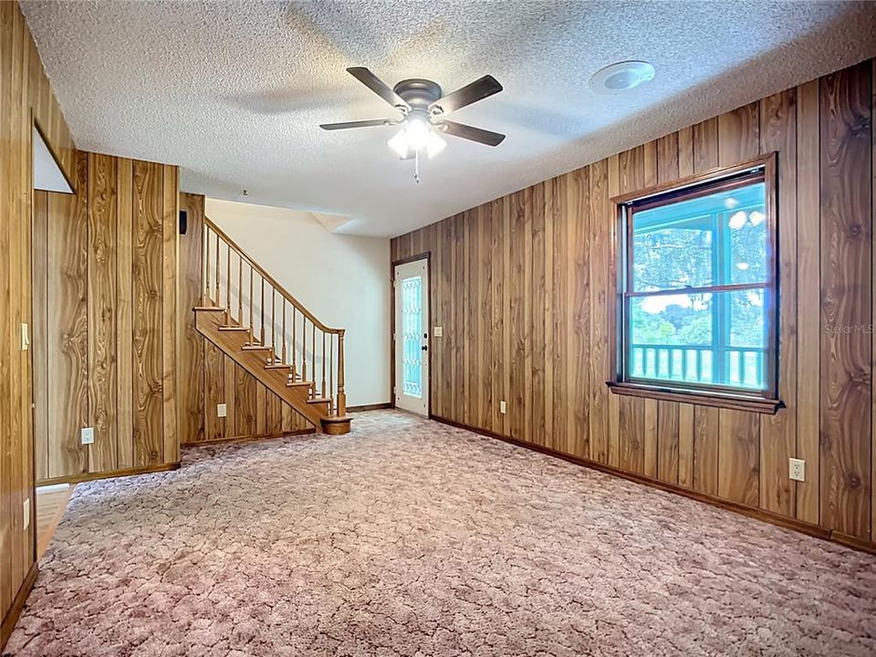 Active With Contract: $699,000 (3 beds, 2 baths, 2216 Square Feet)