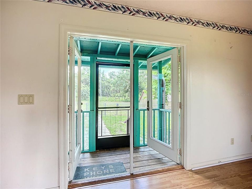 Active With Contract: $699,000 (3 beds, 2 baths, 2216 Square Feet)