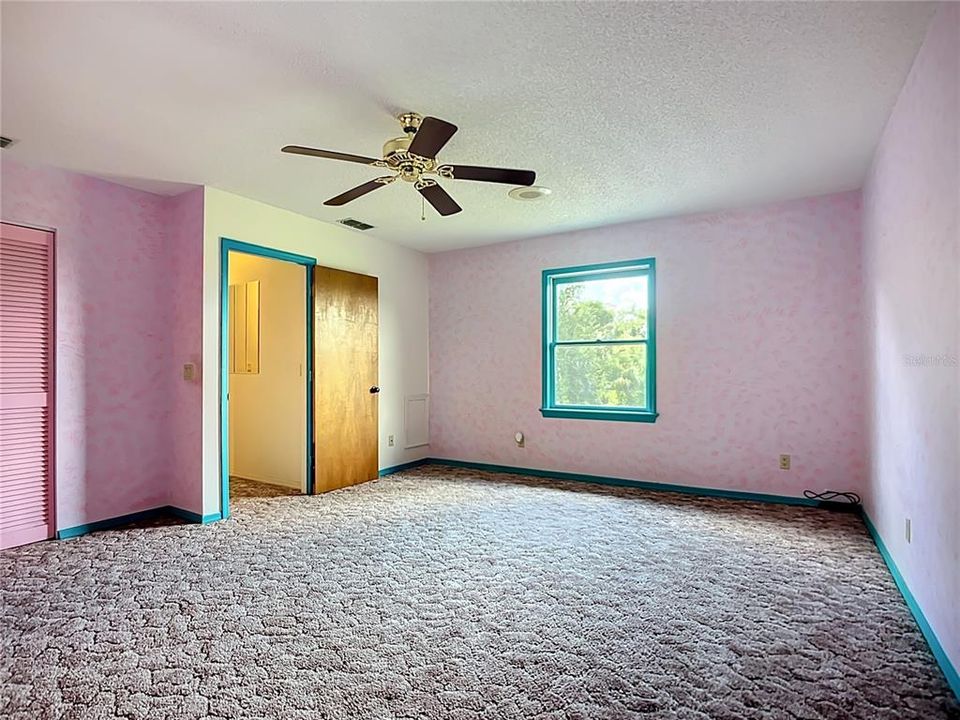 Active With Contract: $699,000 (3 beds, 2 baths, 2216 Square Feet)