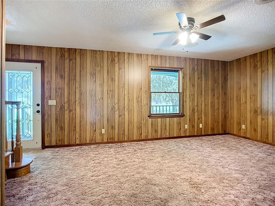 Active With Contract: $699,000 (3 beds, 2 baths, 2216 Square Feet)