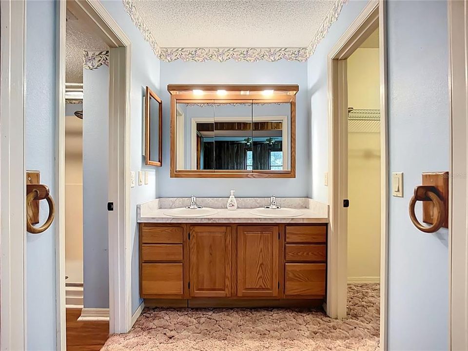 Active With Contract: $699,000 (3 beds, 2 baths, 2216 Square Feet)