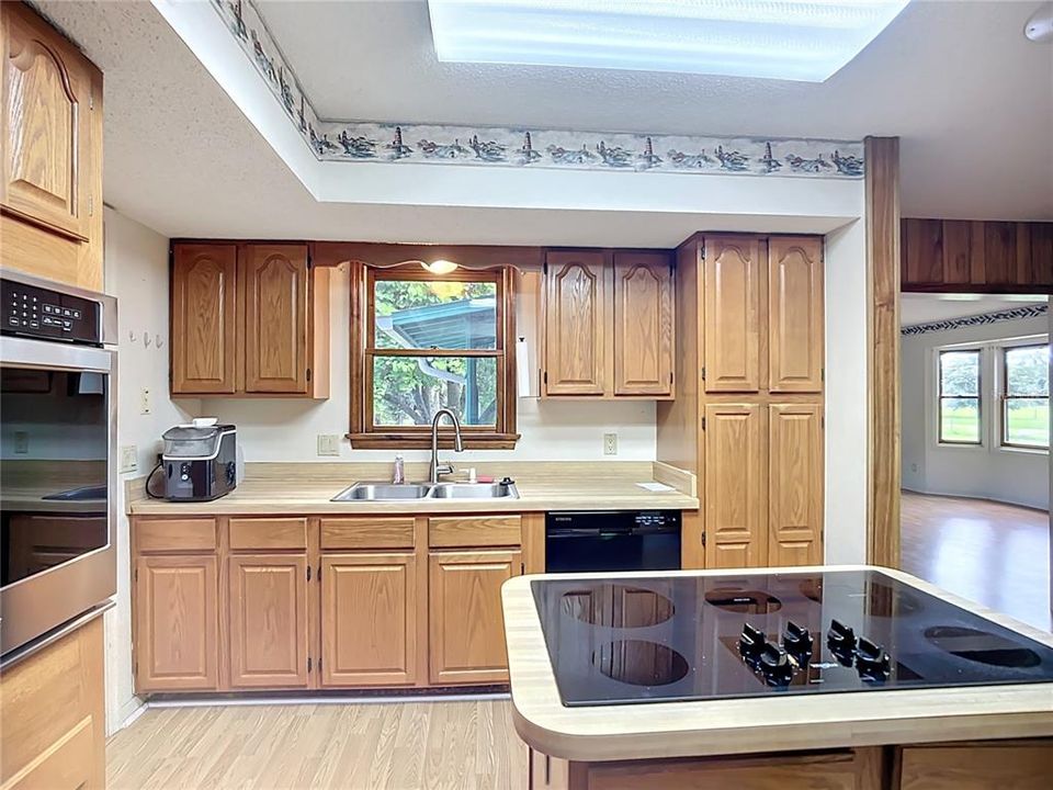 Active With Contract: $699,000 (3 beds, 2 baths, 2216 Square Feet)