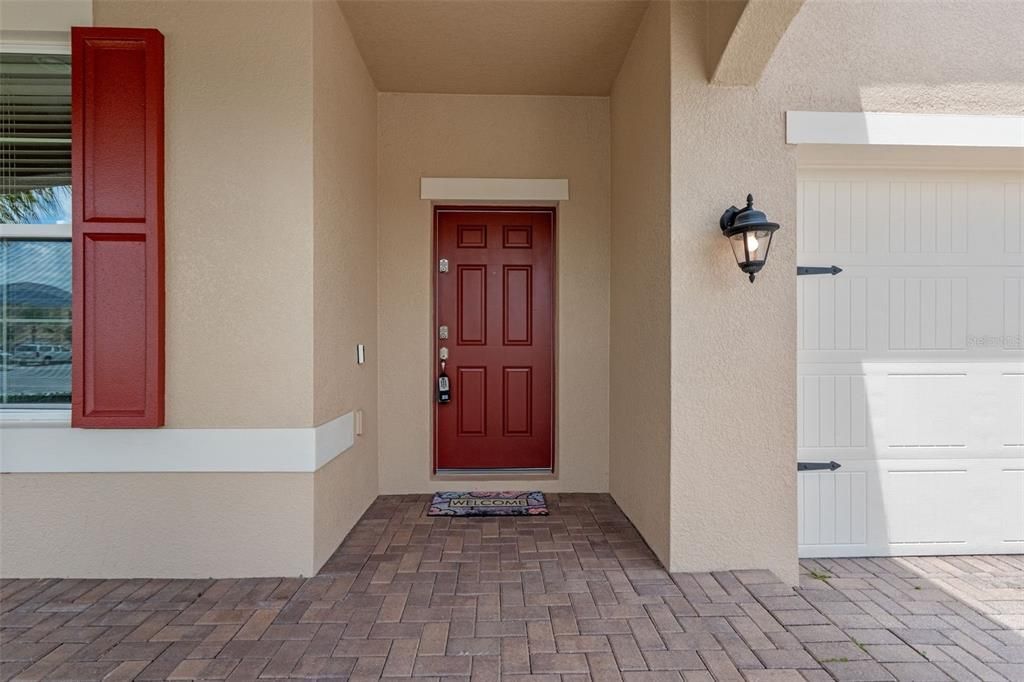 Под контрактом: $624,999 (5 спален, 4 ванн, 3497 Квадратных фут)