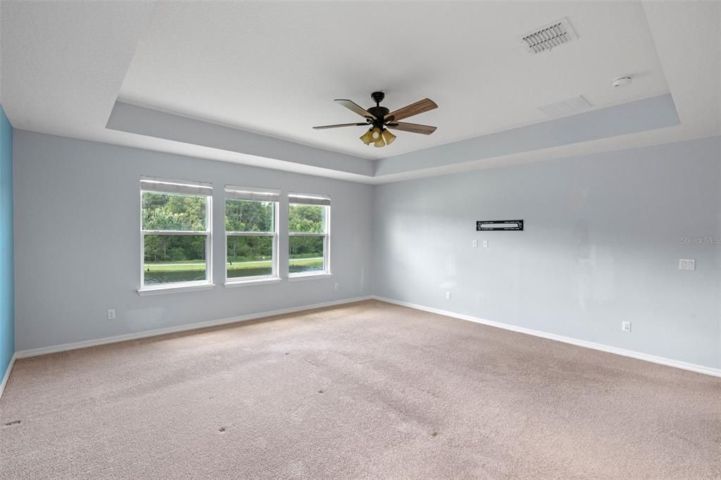 Под контрактом: $624,999 (5 спален, 4 ванн, 3497 Квадратных фут)