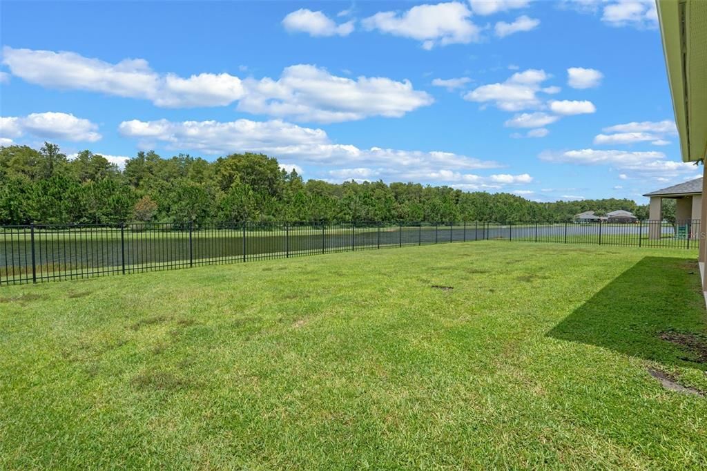 Под контрактом: $624,999 (5 спален, 4 ванн, 3497 Квадратных фут)