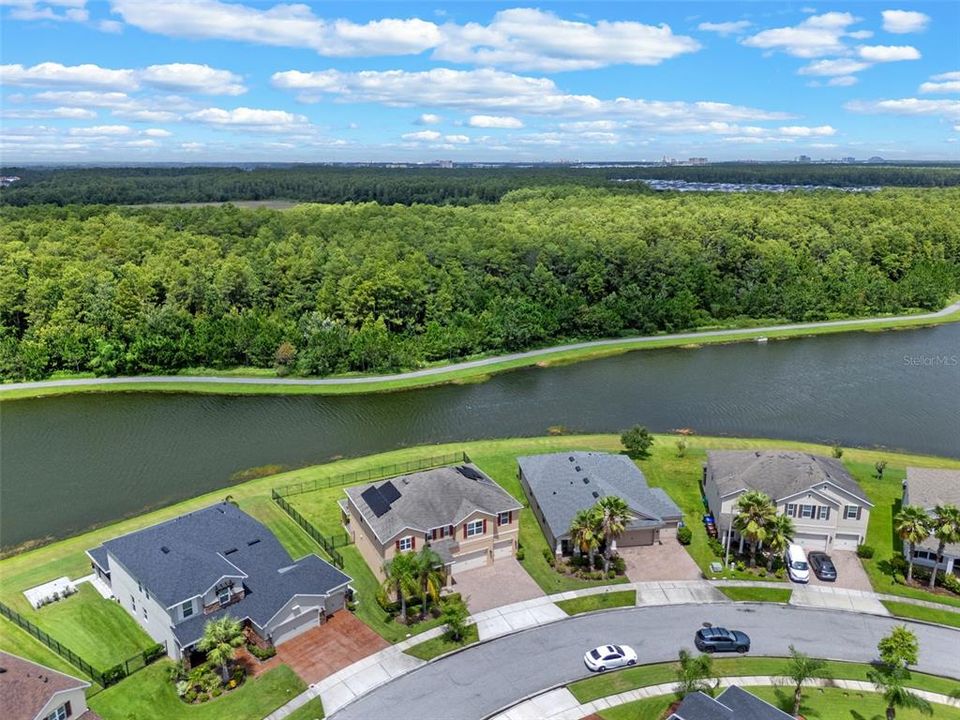 Под контрактом: $624,999 (5 спален, 4 ванн, 3497 Квадратных фут)