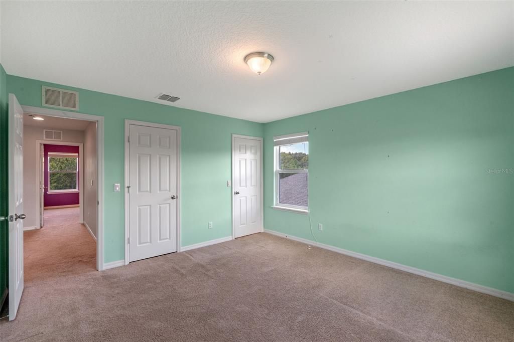 Под контрактом: $624,999 (5 спален, 4 ванн, 3497 Квадратных фут)