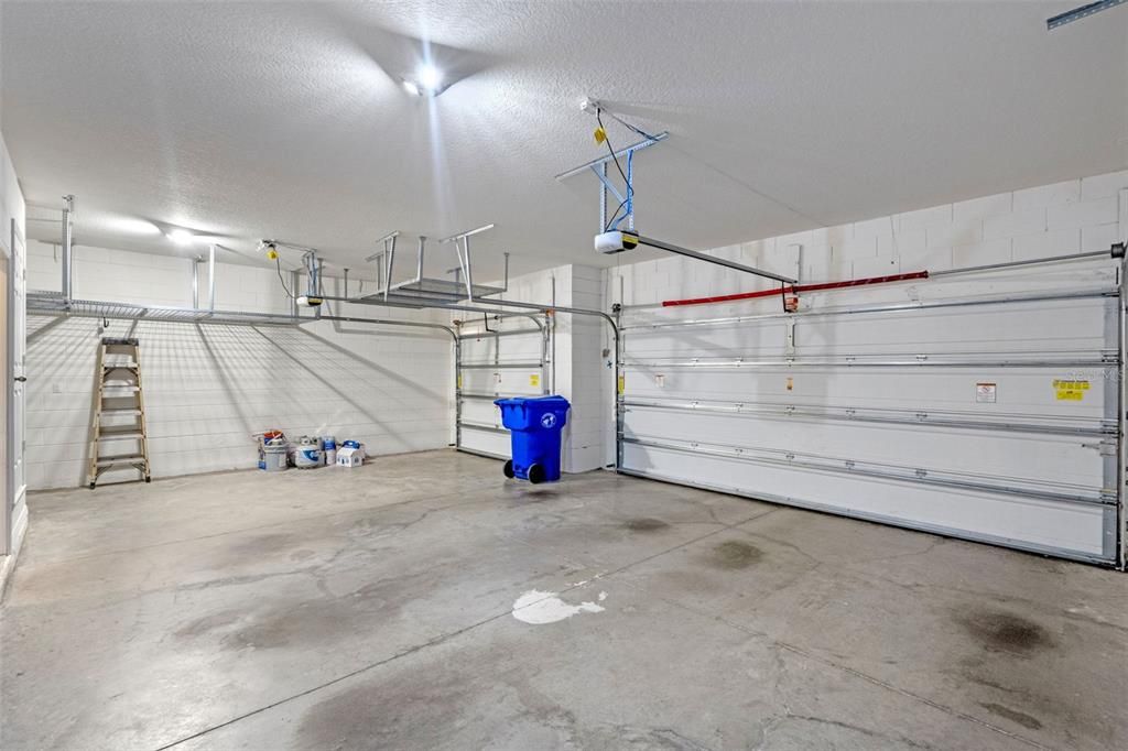 Под контрактом: $624,999 (5 спален, 4 ванн, 3497 Квадратных фут)