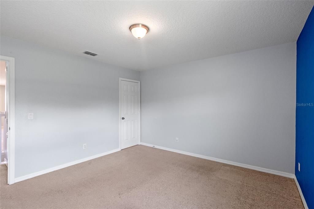 Под контрактом: $624,999 (5 спален, 4 ванн, 3497 Квадратных фут)