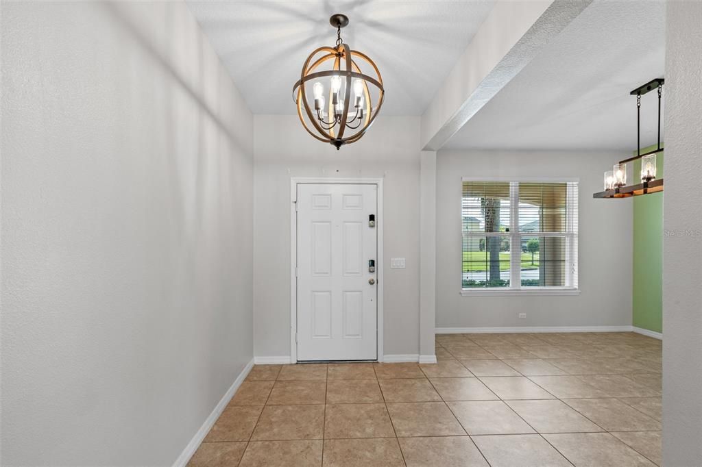 Под контрактом: $624,999 (5 спален, 4 ванн, 3497 Квадратных фут)