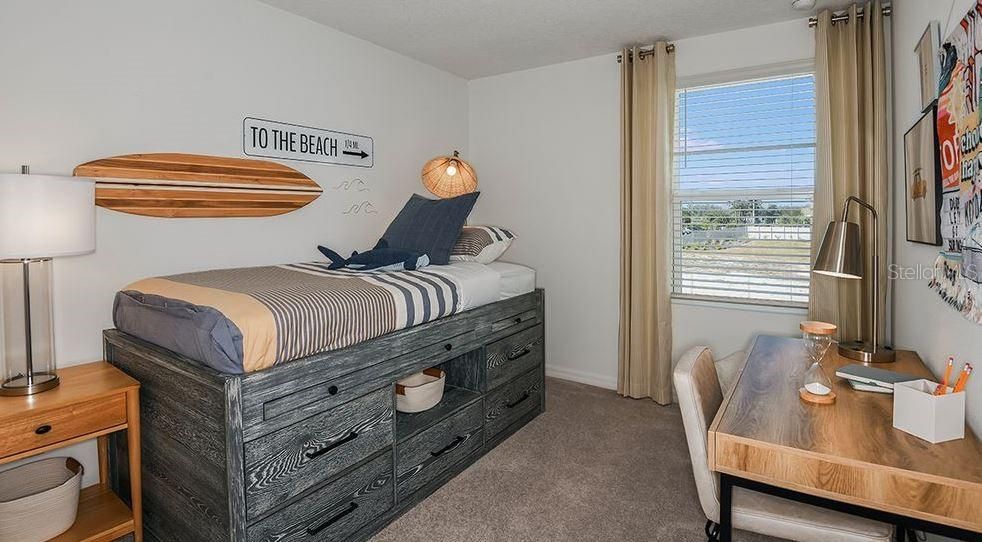 Active With Contract: $316,220 (3 beds, 2 baths, 1373 Square Feet)