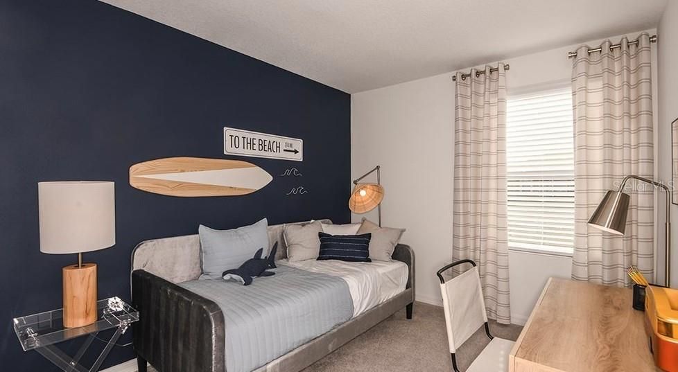 Active With Contract: $316,220 (3 beds, 2 baths, 1373 Square Feet)