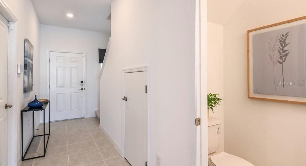 Active With Contract: $316,220 (3 beds, 2 baths, 1373 Square Feet)