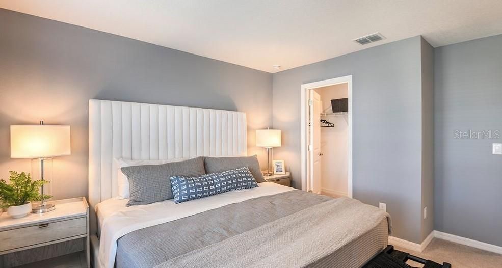 Active With Contract: $316,220 (3 beds, 2 baths, 1373 Square Feet)