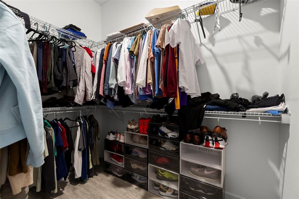 For Sale: $999,999 (4 beds, 3 baths, 3051 Square Feet)