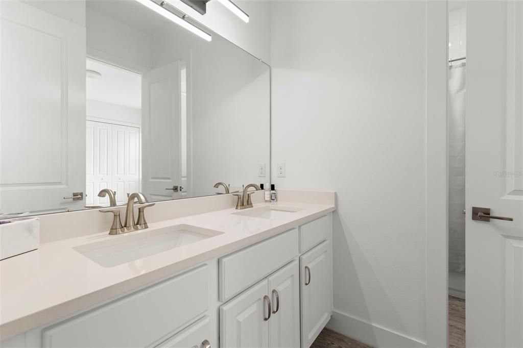 For Sale: $999,999 (4 beds, 3 baths, 3051 Square Feet)