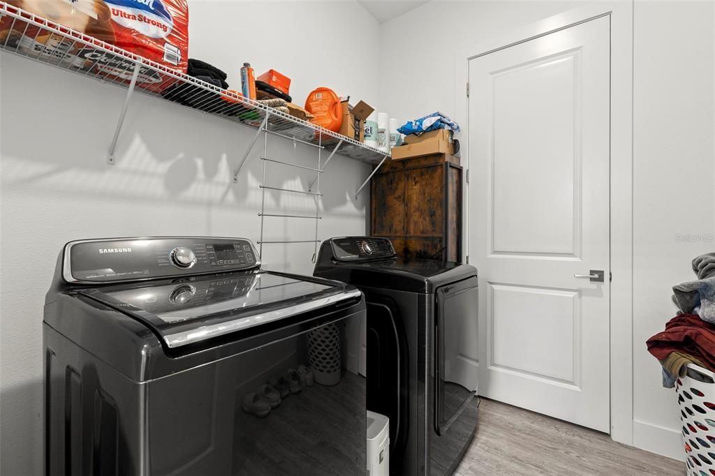 For Sale: $999,999 (4 beds, 3 baths, 3051 Square Feet)