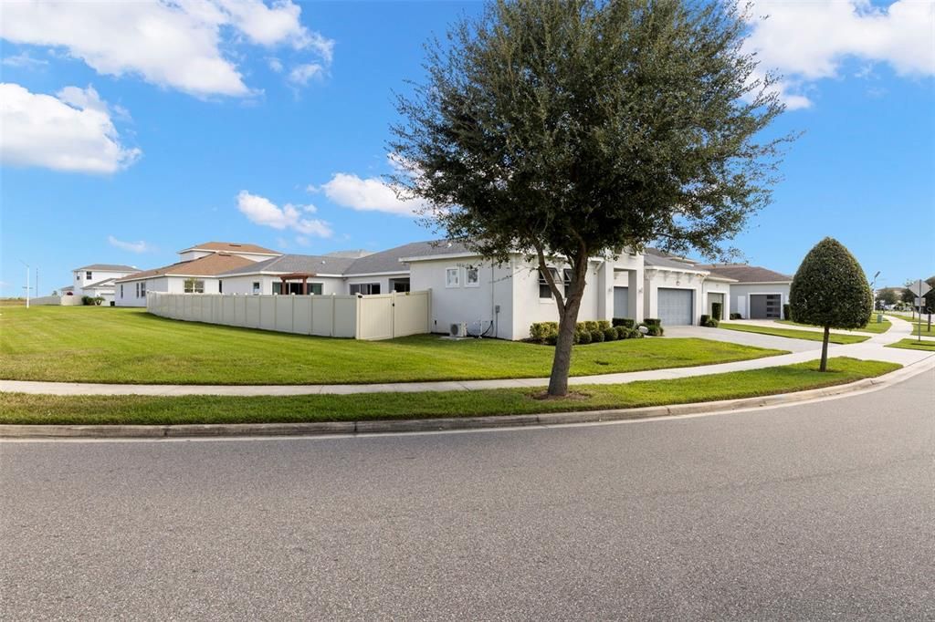 For Sale: $999,999 (4 beds, 3 baths, 3051 Square Feet)