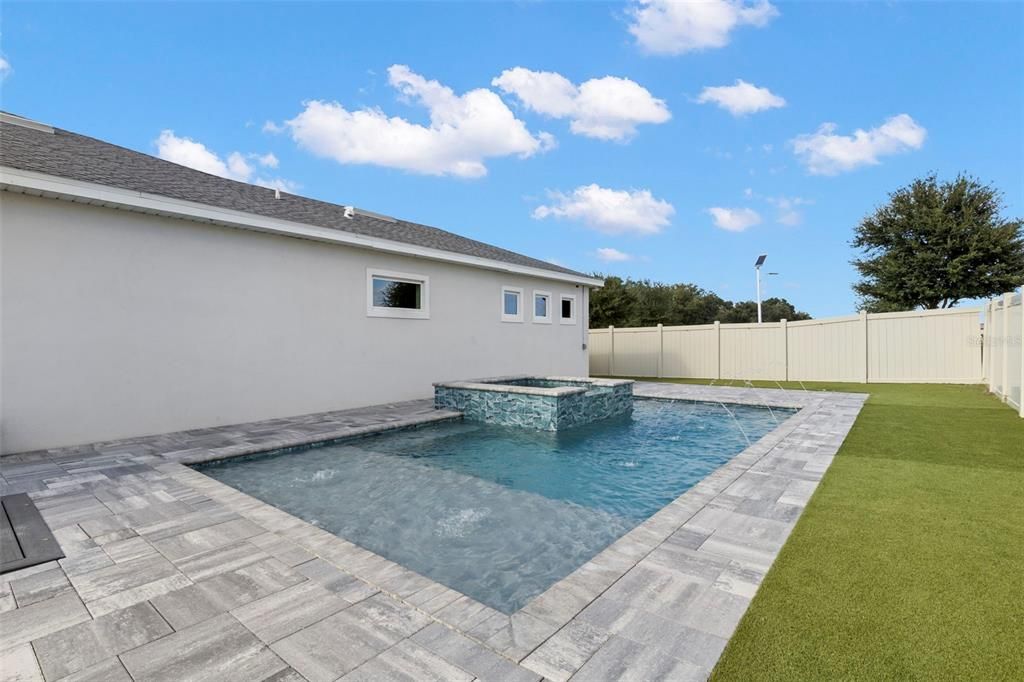 For Sale: $999,999 (4 beds, 3 baths, 3051 Square Feet)