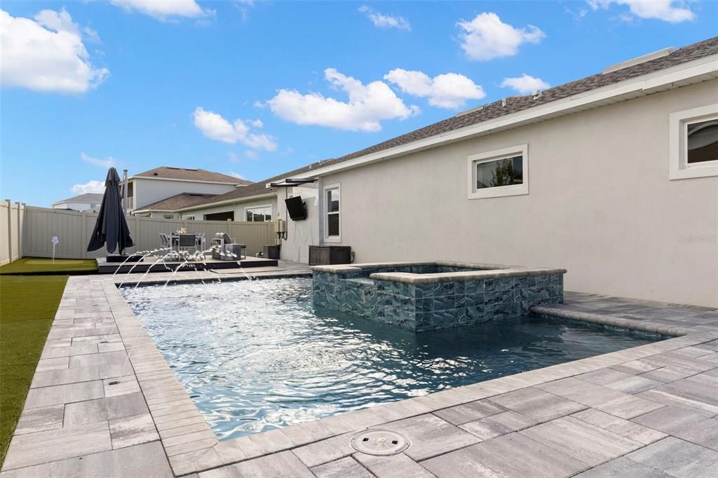 For Sale: $999,999 (4 beds, 3 baths, 3051 Square Feet)