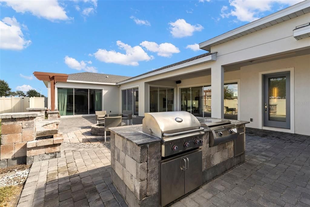 For Sale: $999,999 (4 beds, 3 baths, 3051 Square Feet)