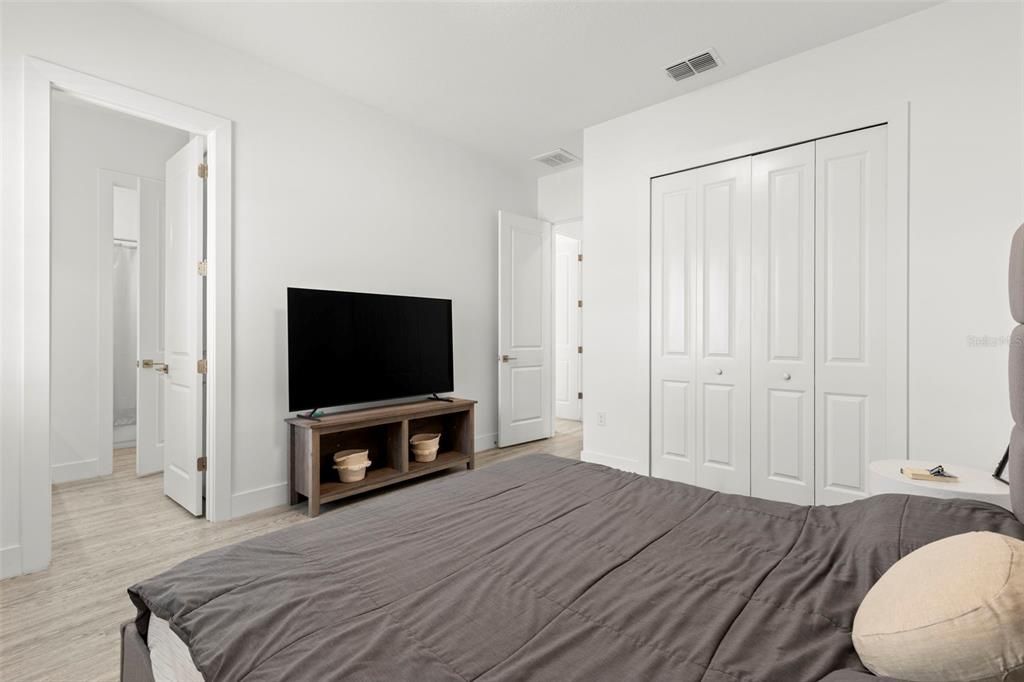 For Sale: $999,999 (4 beds, 3 baths, 3051 Square Feet)